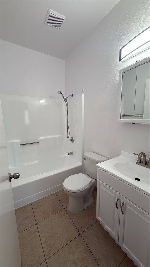 Apartment for rent at 1546 W 145th St, Gardena, CA 90247