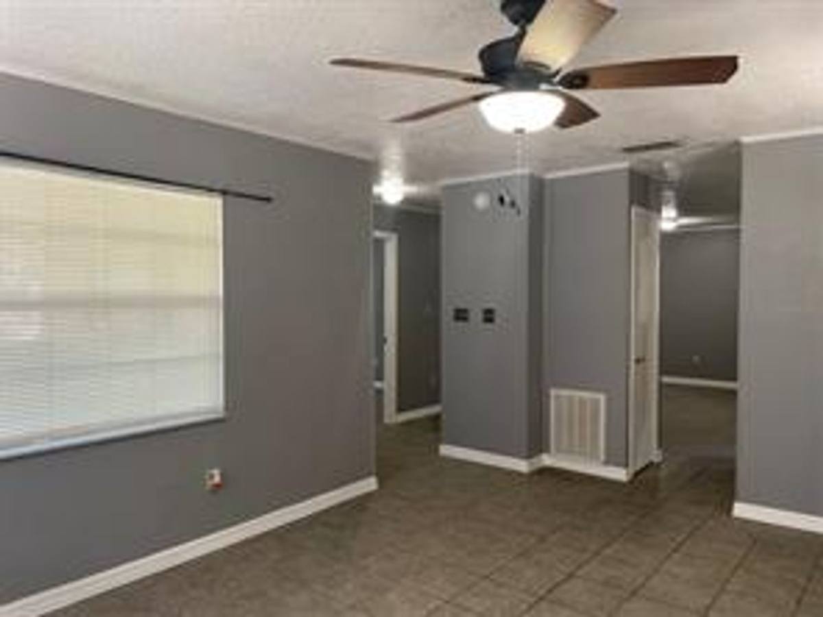 House for rent at 1935 W 14 St, Sanford, FL 32771