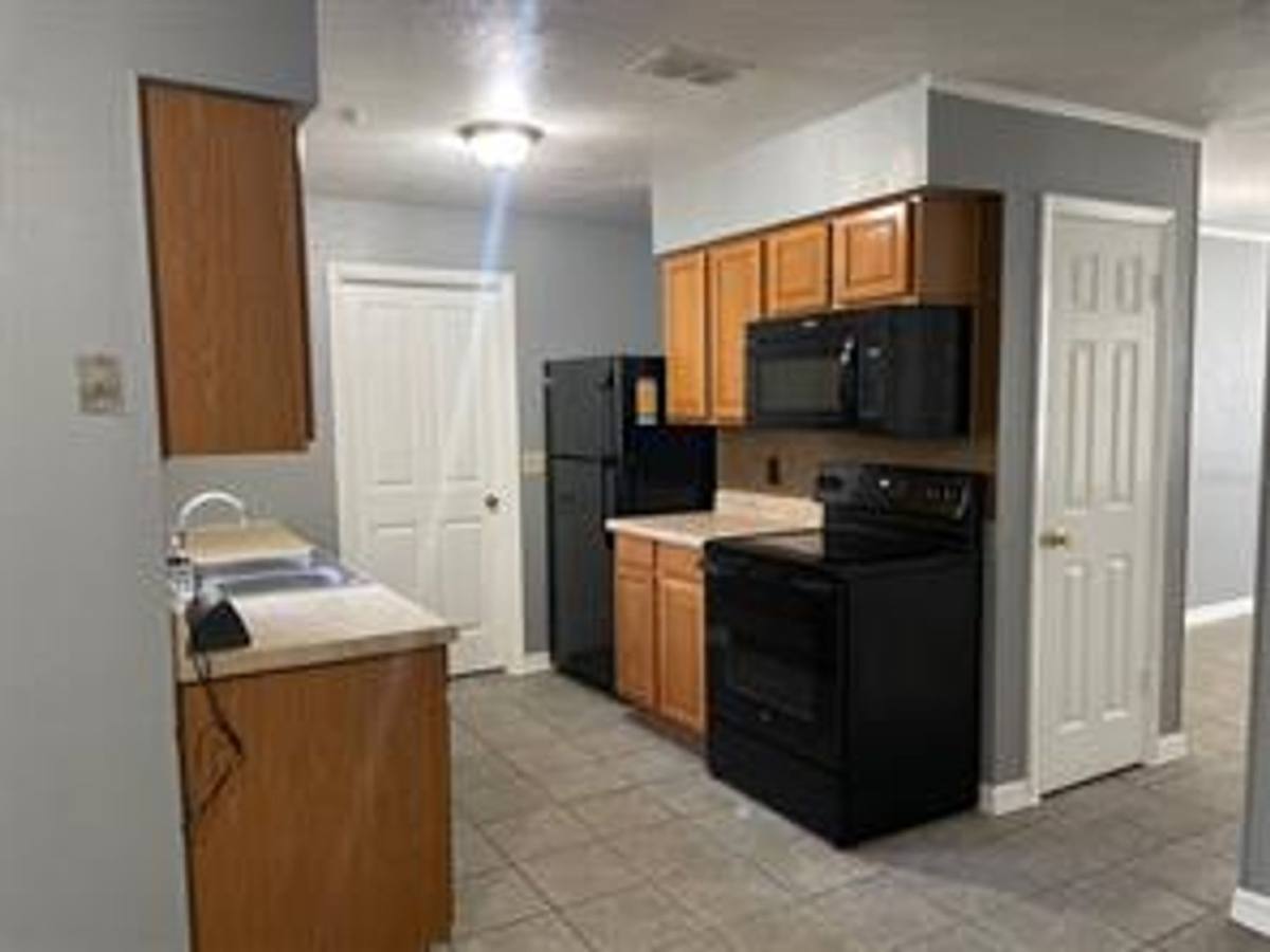 House for rent at 1935 W 14 St, Sanford, FL 32771