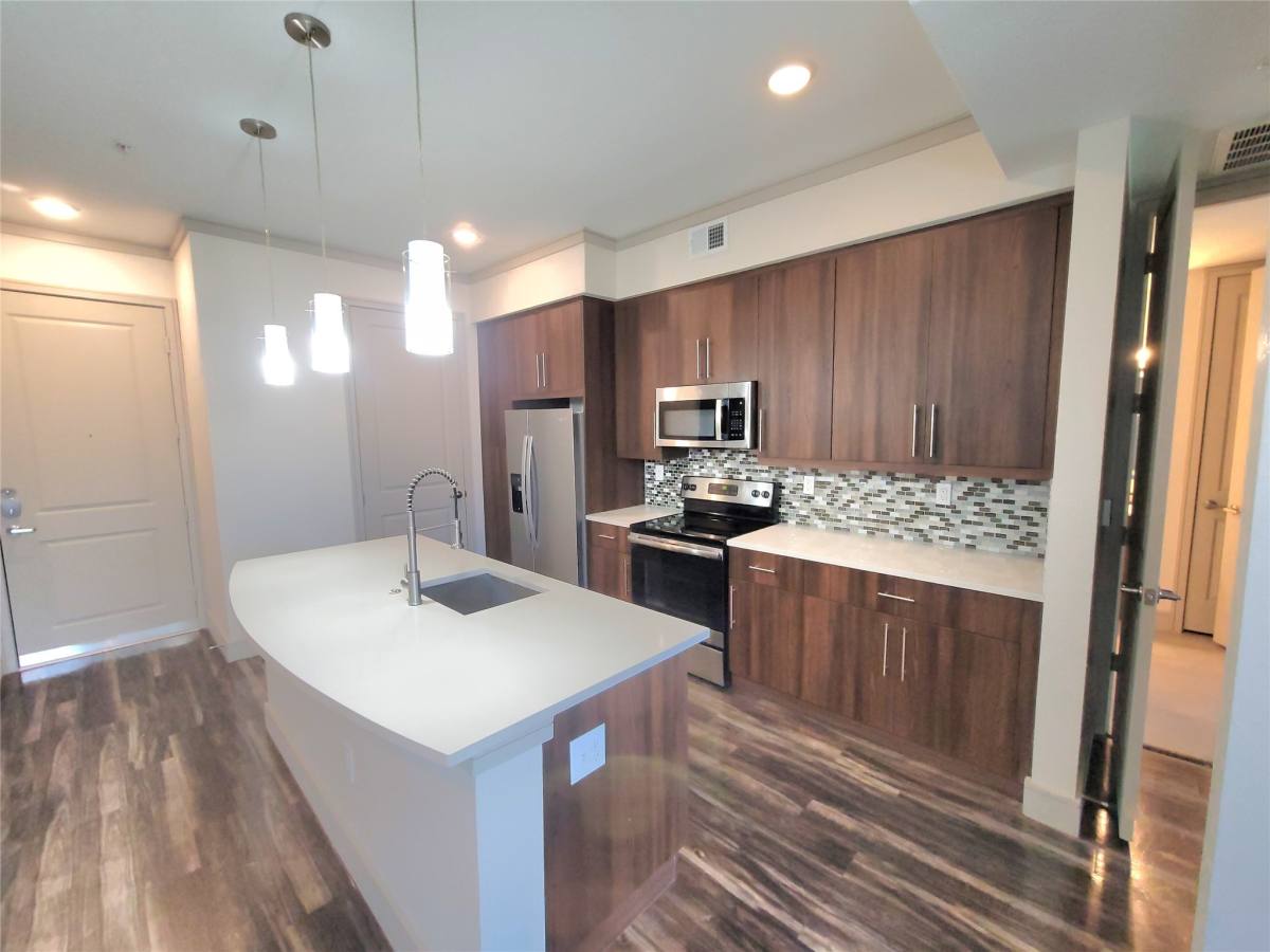 Apartment for rent at 1800 St Joseph Parkway, Houston, TX 77003