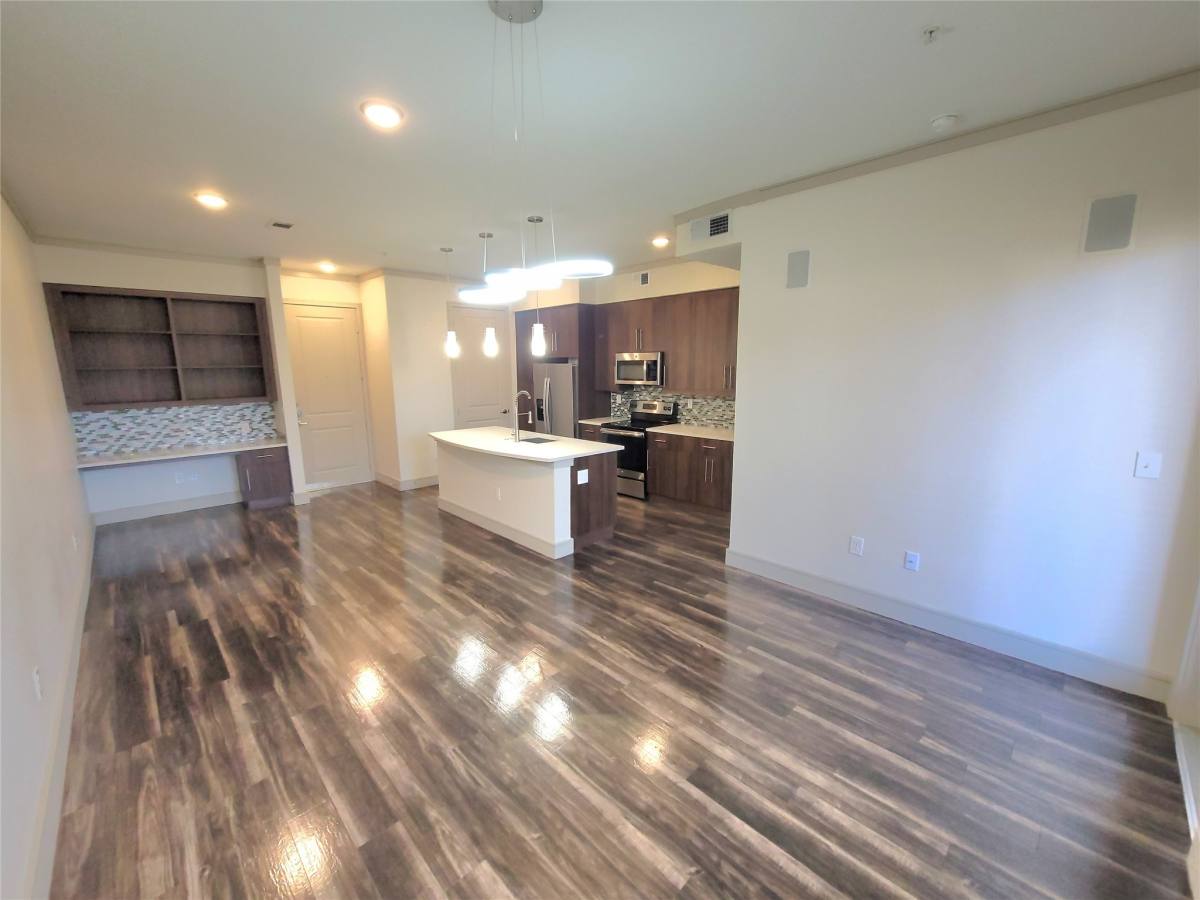 Apartment for rent at 1800 St Joseph Parkway, Houston, TX 77003