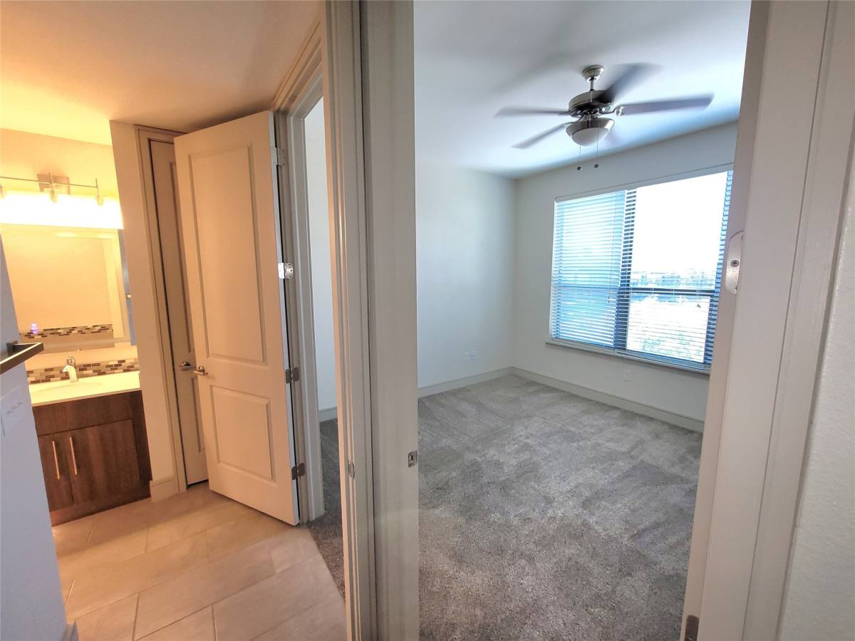 Apartment for rent at 1800 St Joseph Parkway, Houston, TX 77003