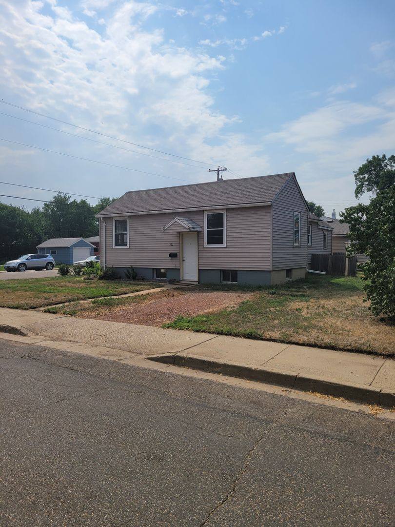 Apartment for rent at 422 Belmont, Dickinson, ND 58601
