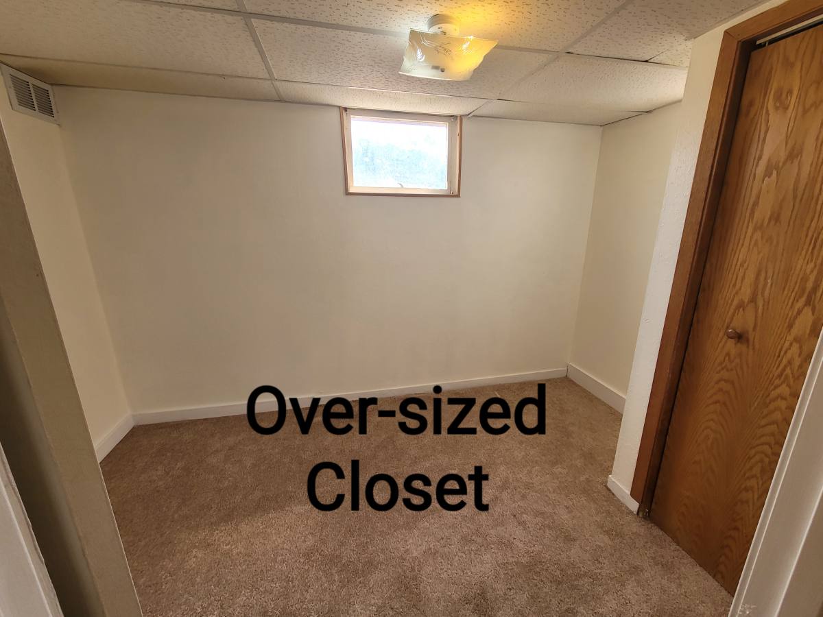 Apartment for rent at 422 Belmont, Dickinson, ND 58601