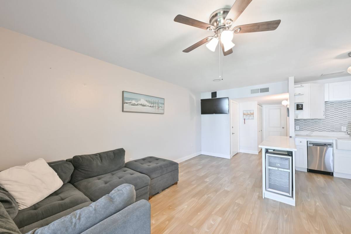 Condo for rent at 237 S McMullen Booth Rd, Clearwater, FL 33759