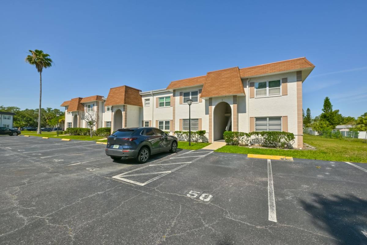 Condo for rent at 237 S McMullen Booth Rd, Clearwater, FL 33759