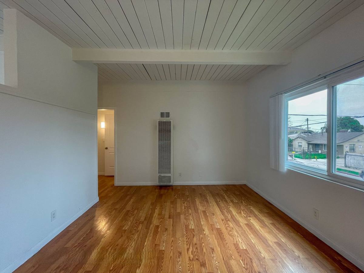 Apartment for rent at 14830 Chadron Ave, Gardena, CA 90249