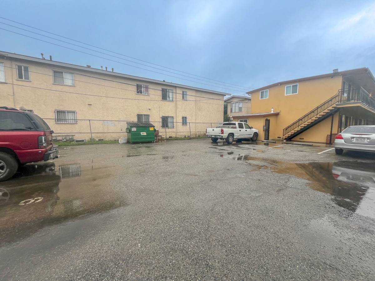 Apartment for rent at 14830 Chadron Ave, Gardena, CA 90249