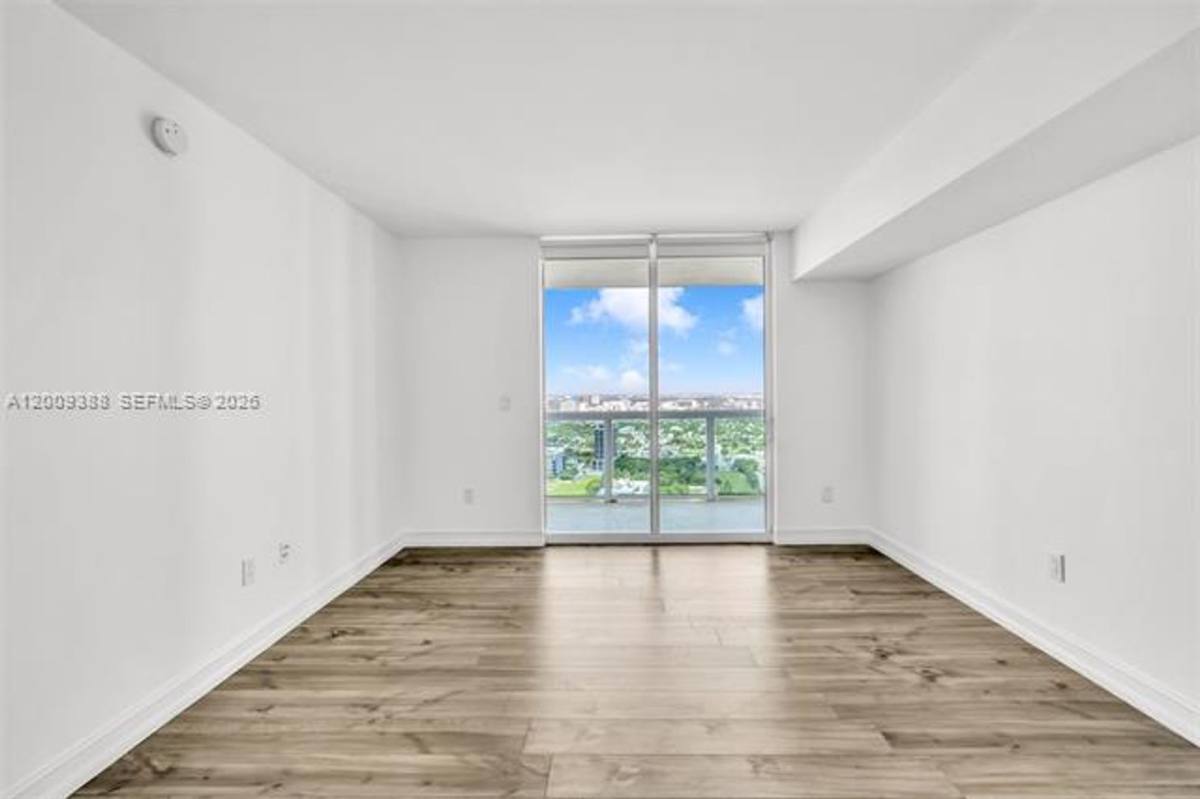 Apartment for rent at 1800 N Bayshore Dr, Miami, FL 33132