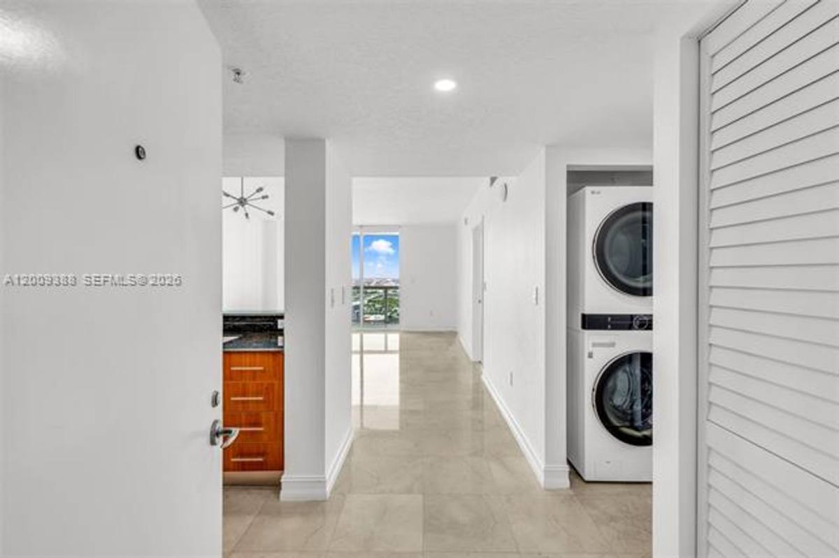 Apartment for rent at 1800 N Bayshore Dr, Miami, FL 33132
