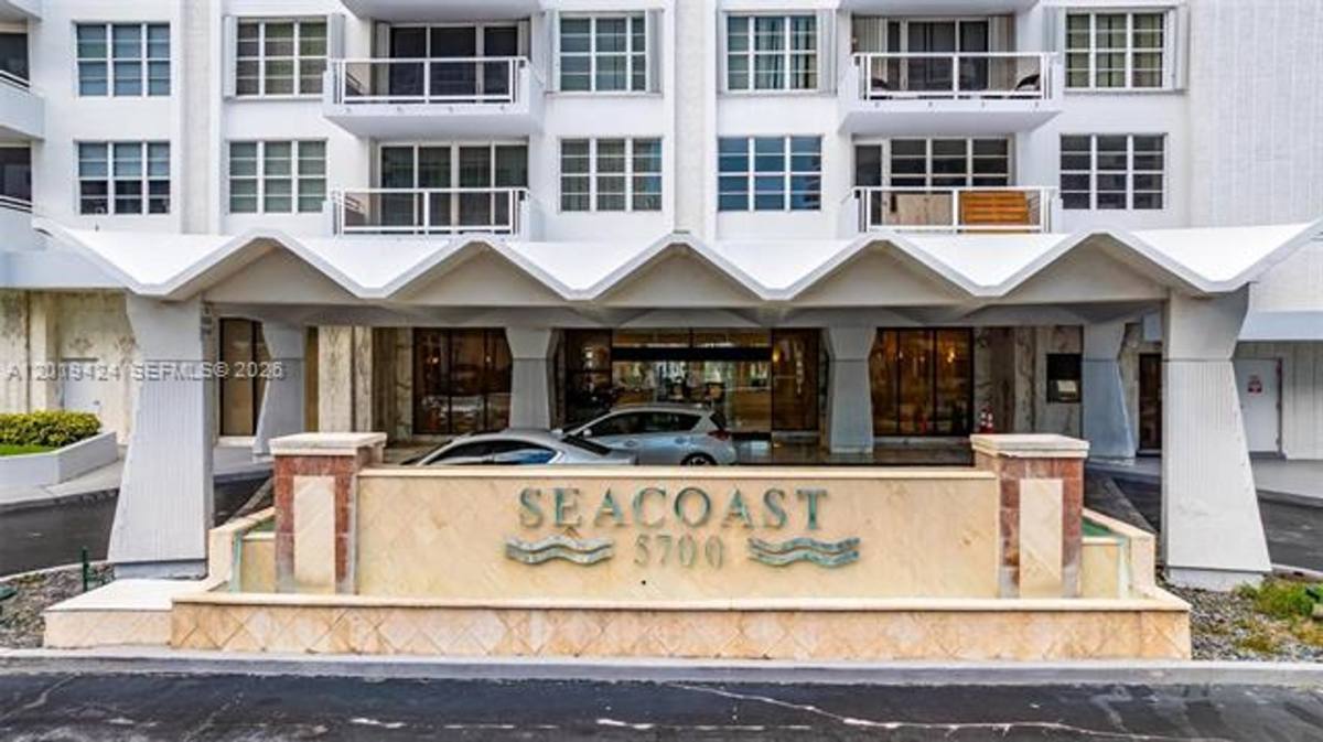 Condo for rent at 5700 Collins Ave, Miami Beach, FL 33140