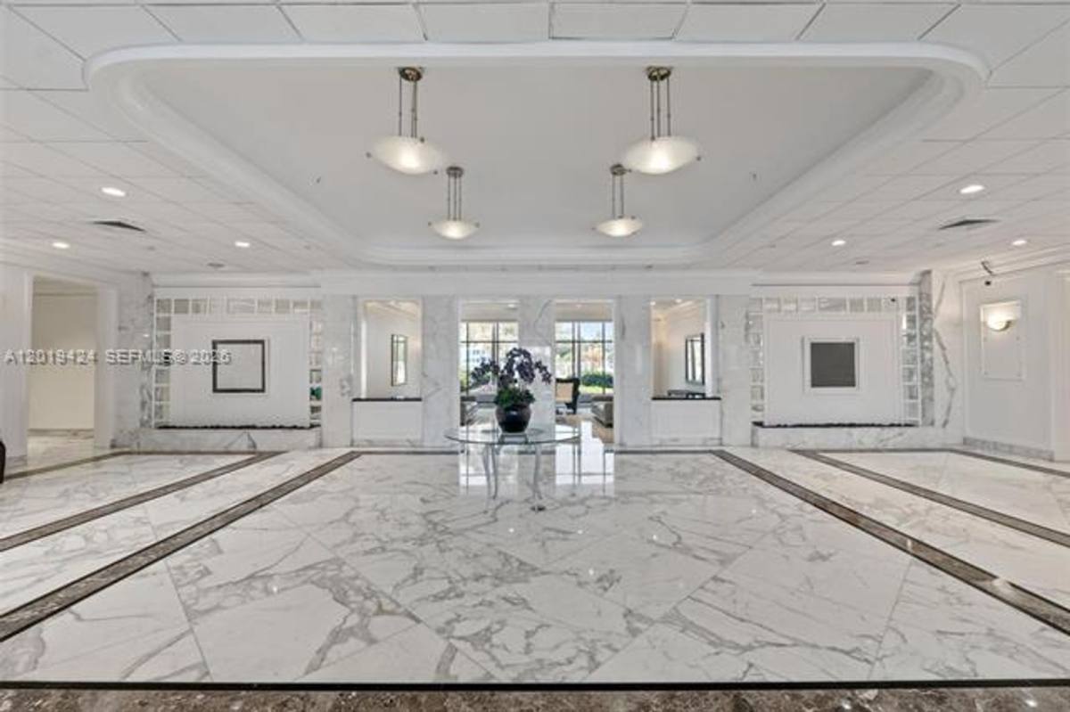Condo for rent at 5700 Collins Ave, Miami Beach, FL 33140