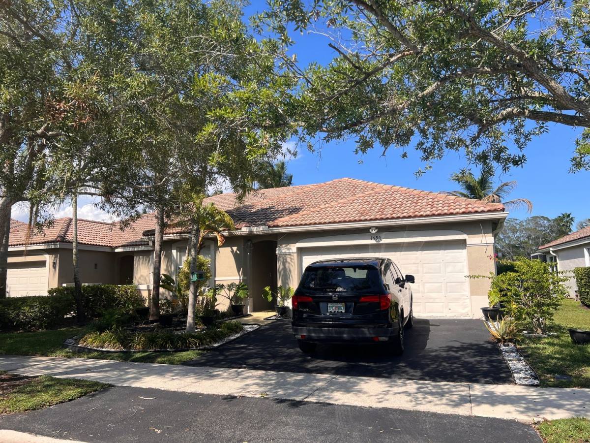 House for rent at 1590 Orion Lane, Fort Lauderdale, FL 33327
