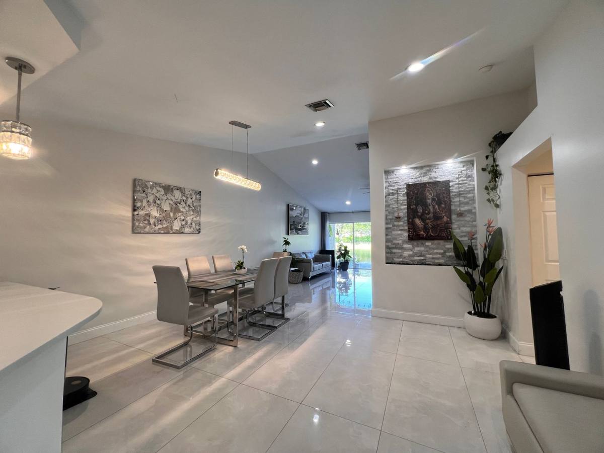 House for rent at 1590 Orion Lane, Fort Lauderdale, FL 33327