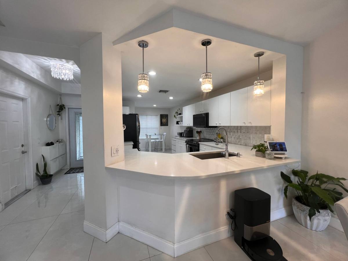 House for rent at 1590 Orion Lane, Fort Lauderdale, FL 33327