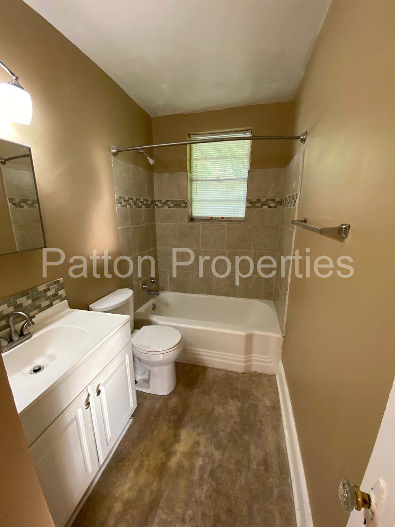 Apartment for rent at 1013-1015 Munsen Springs Dr, Columbia, SC 29209