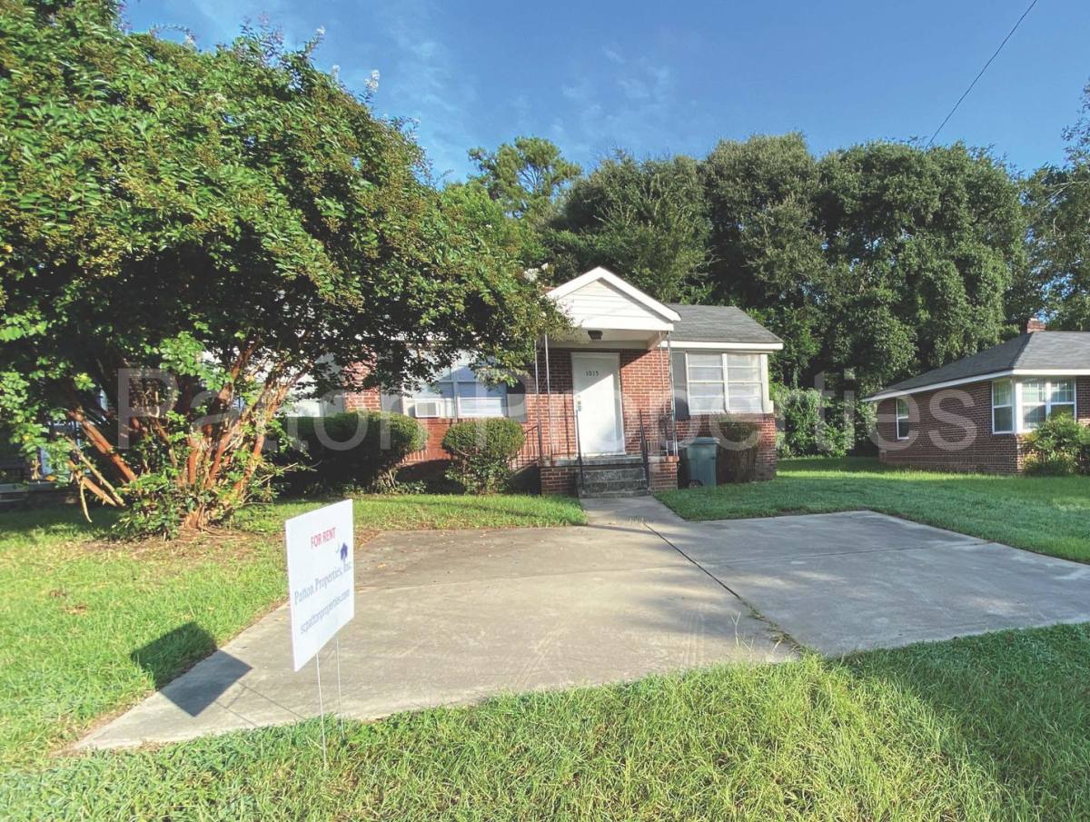 Apartment for rent at 1013-1015 Munsen Springs Dr, Columbia, SC 29209