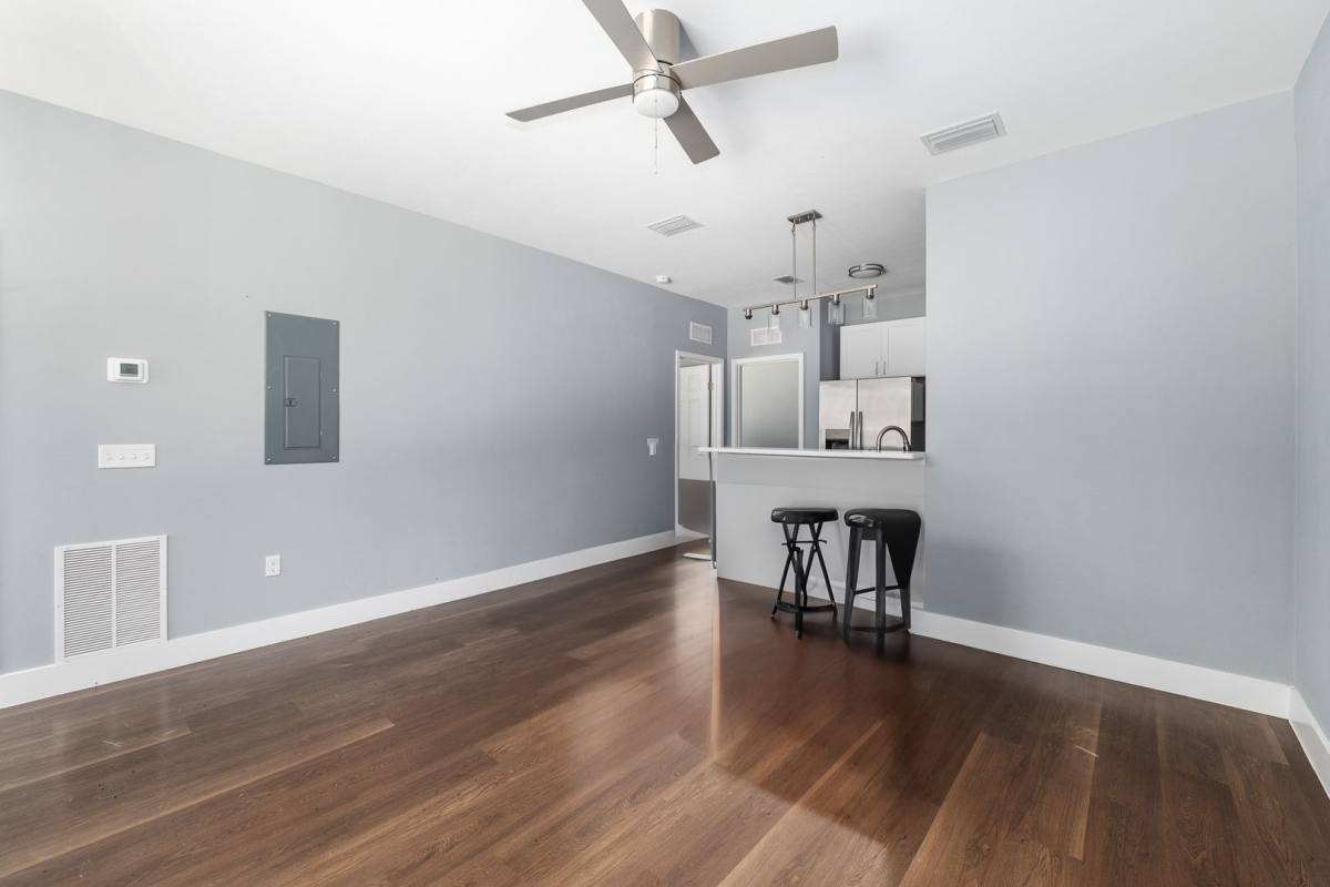 House for rent at 424 NW 3rd Ave #1, Gainesville, FL 32601
