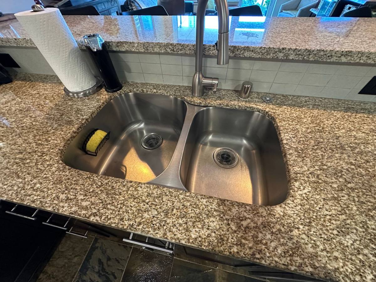 Condo for rent at 1515 Dock St #402, Tacoma, WA 98402