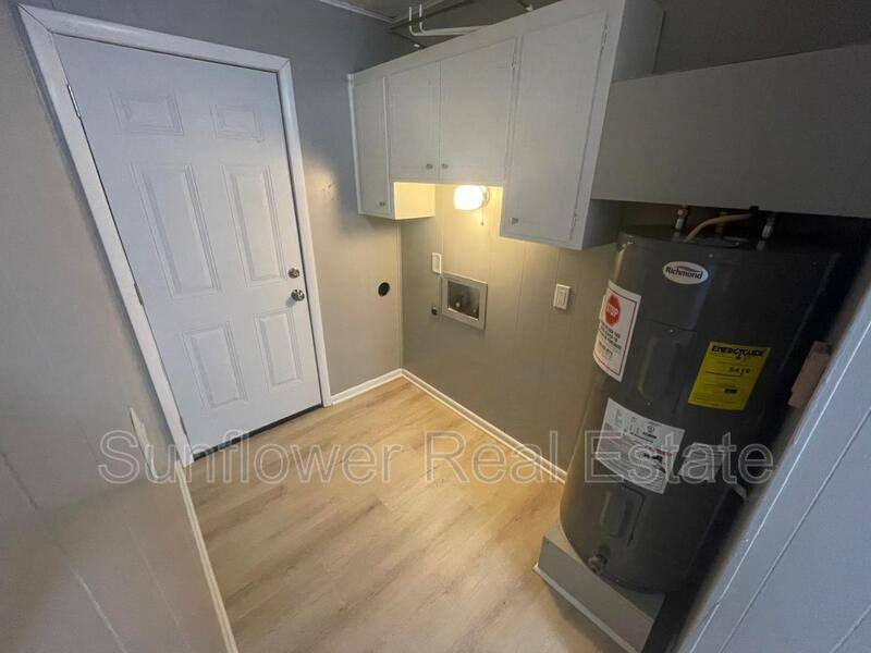 Apartment for rent at 822 E Vine St #4, La Cygne, KS 66040