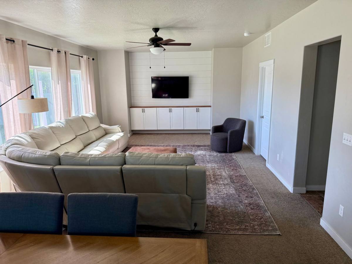 House for rent at 2946 NW 8th Ave, Meridian, ID 83646