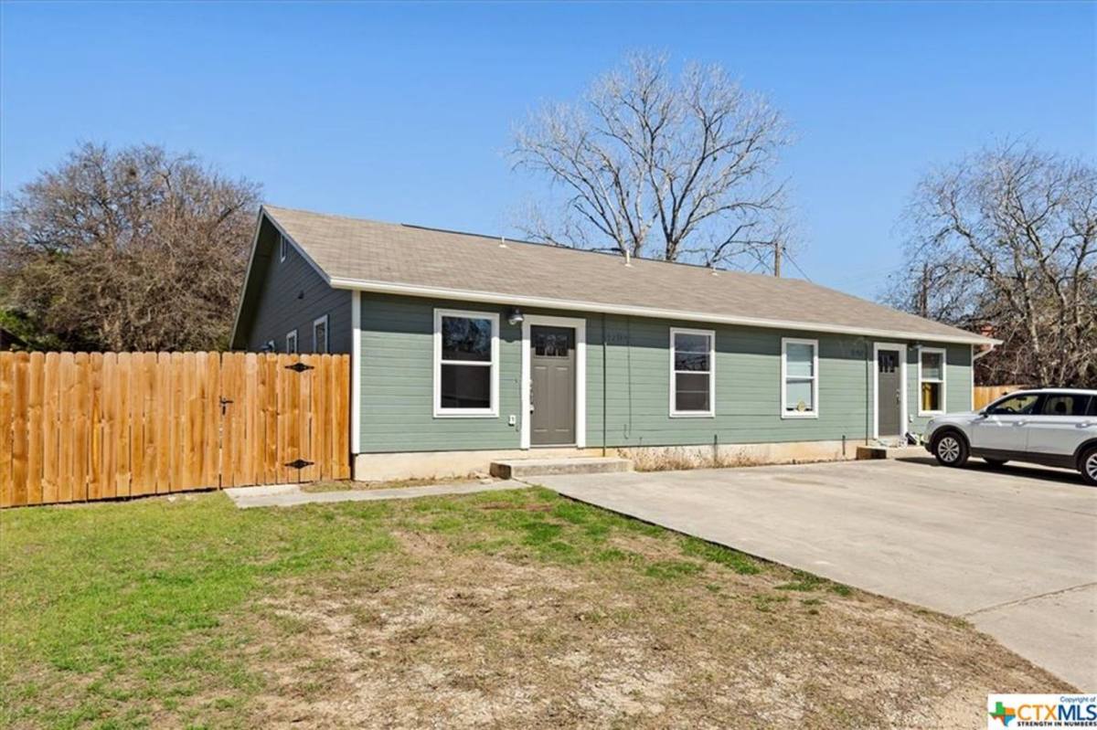 Townhouse for rent at 1202 Hillyer St, San Marcos, TX 78666