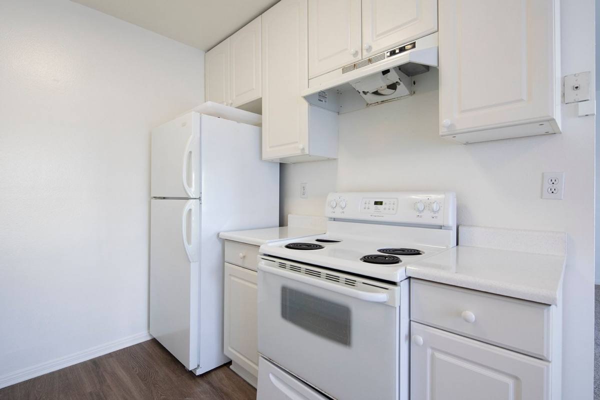 Apartment for rent at 1075 Agate St E, San Diego, CA 92109