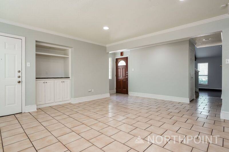 House for rent at 5408 Summit Ridge Trail, Arlington, TX 76017