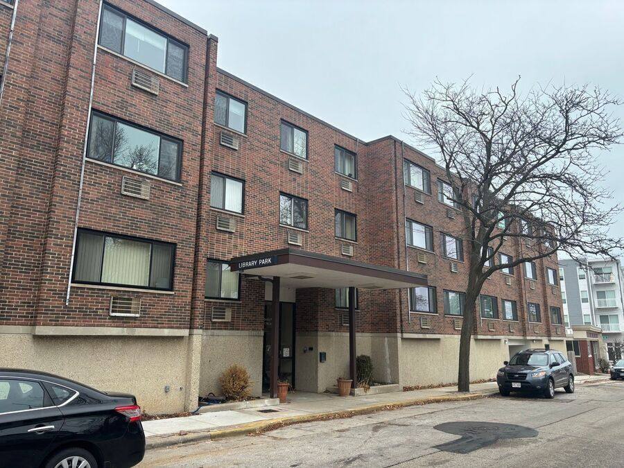 Apartment for rent at 5947 7th Ave #3H, Kenosha, WI 53140