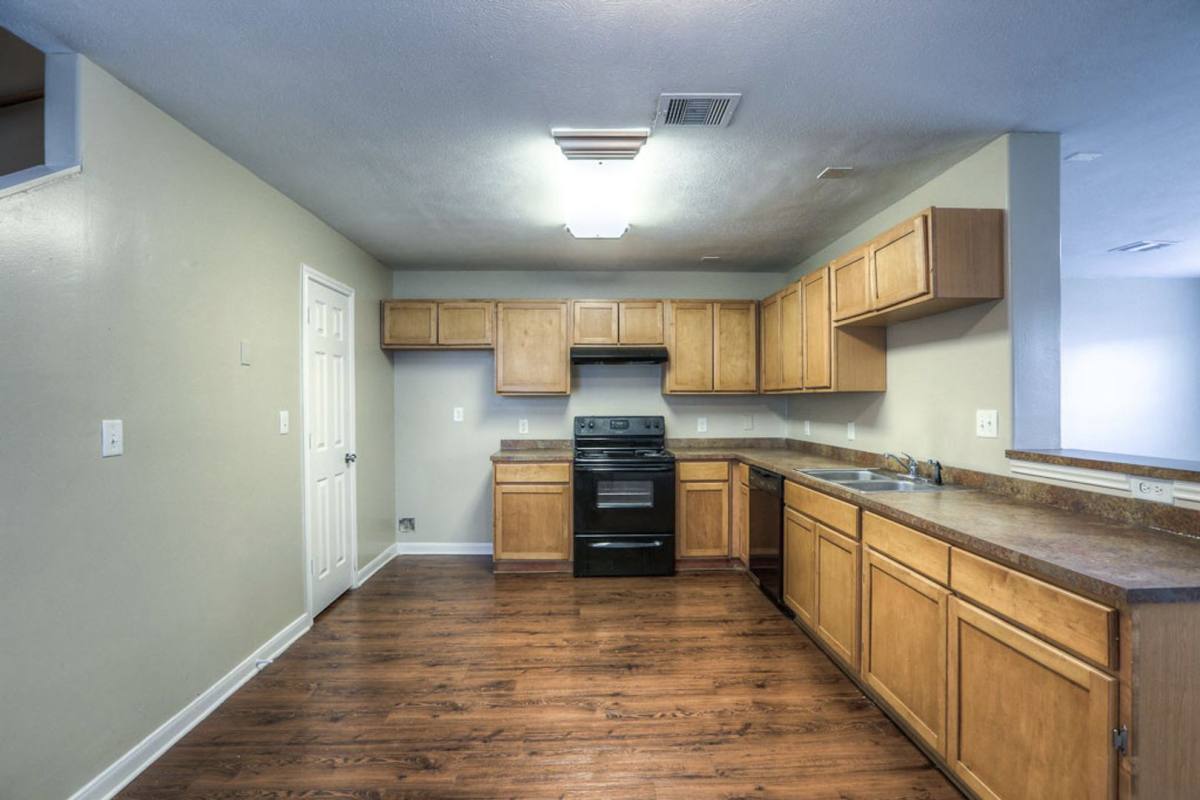 Apartment for rent at 10610 Pine Landing #B, Houston, TX 77088