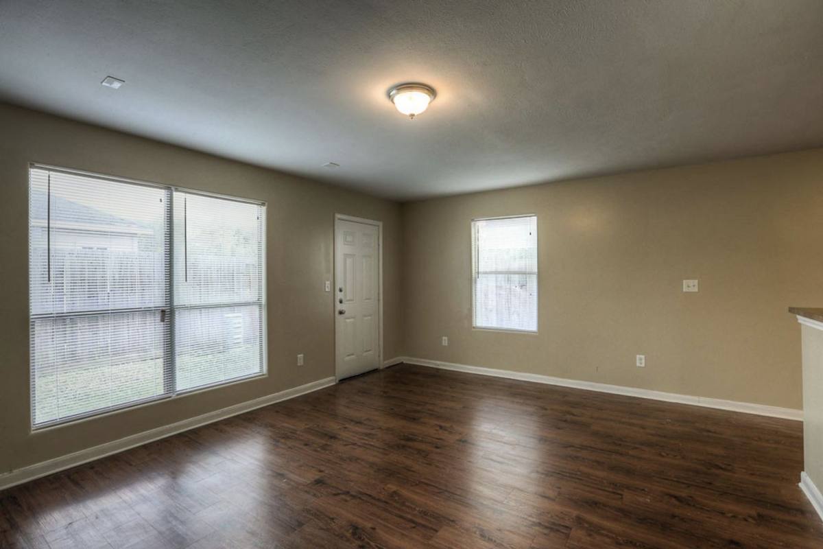 Apartment for rent at 10610 Pine Landing #B, Houston, TX 77088