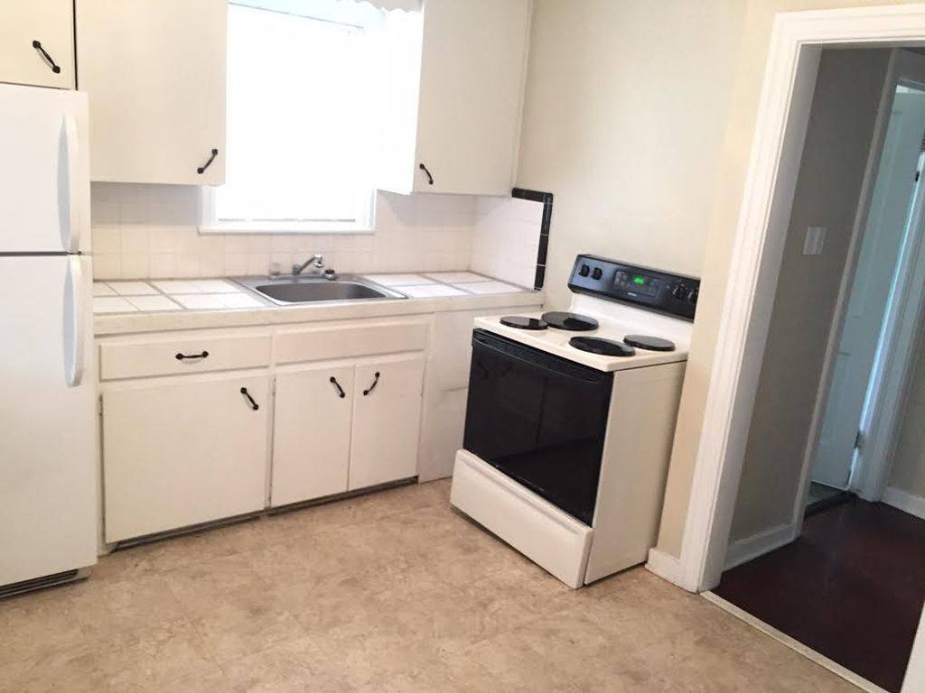 House for rent at 3725 18th St N, Saint Petersburg, FL 33713