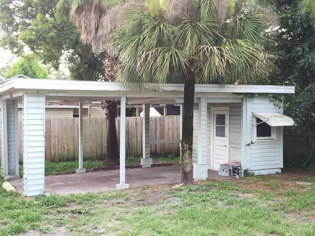 House for rent at 3725 18th St N, Saint Petersburg, FL 33713