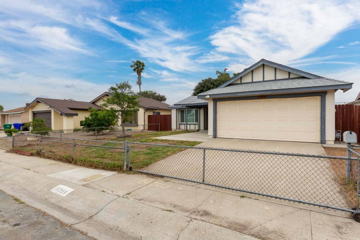 House for rent at 11355 Camarosa Circle, San Diego, CA 92126