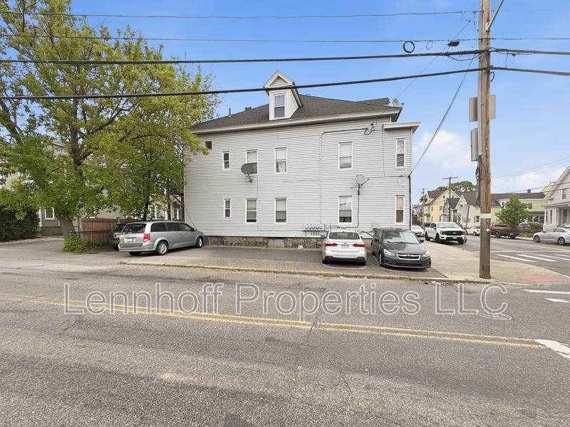 Apartment for rent at 417 Westford St #4, Lowell, MA 01851