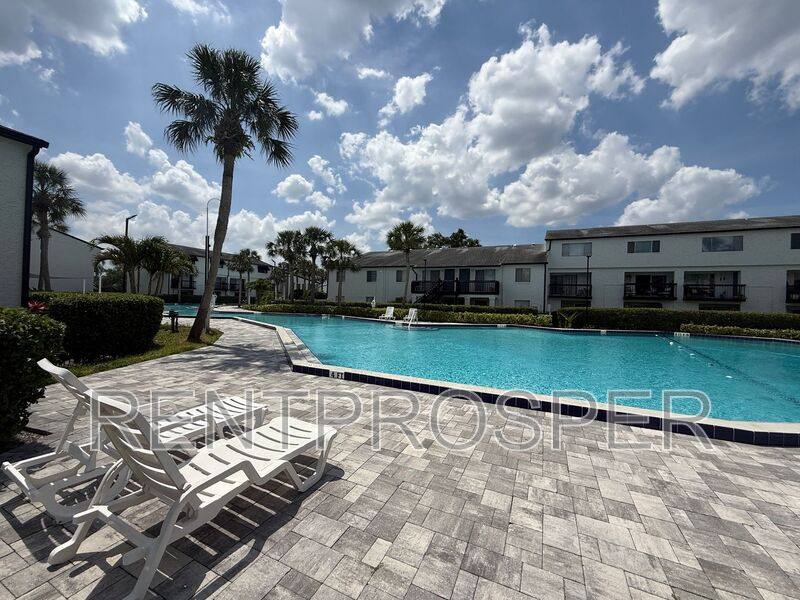 Townhouse for rent at 4149 S Semoran Blvd #4, Orlando, FL 32822