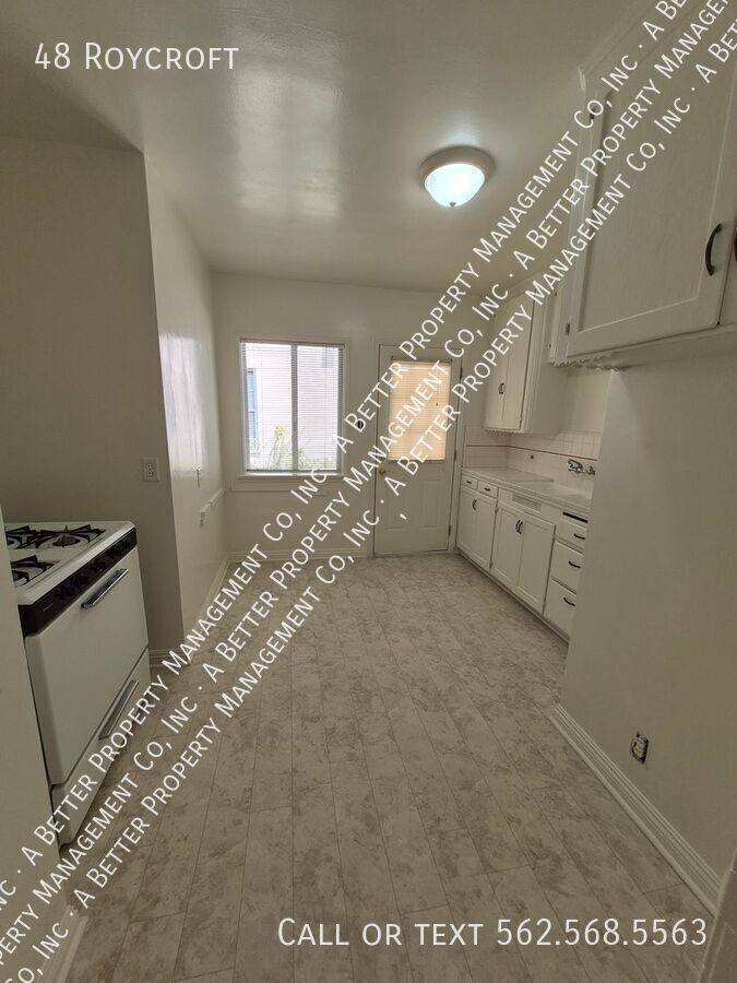 Apartment for rent at 48 Roycroft, Long Beach, CA 90803
