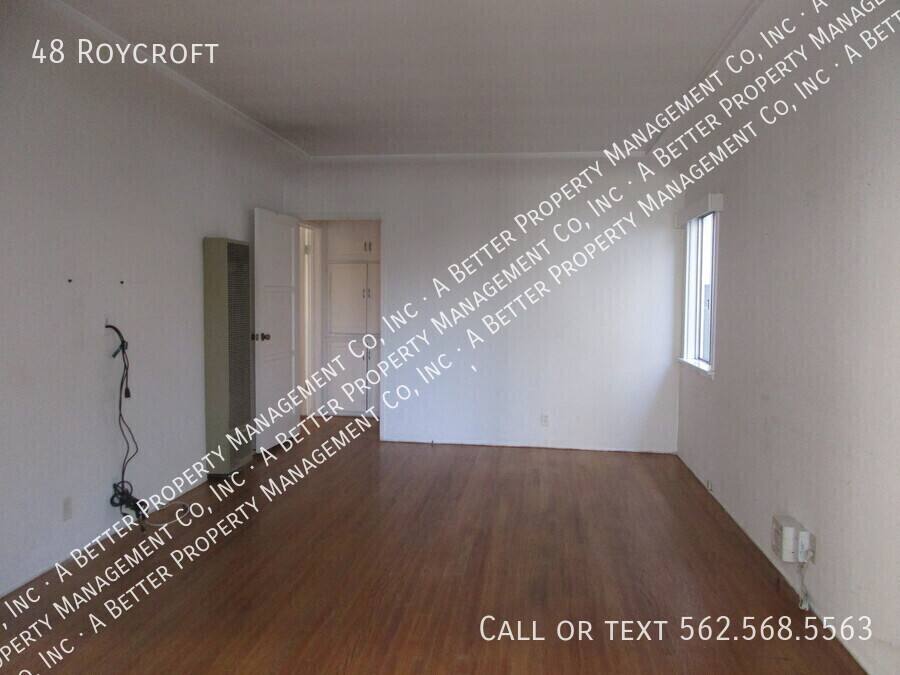 Apartment for rent at 48 Roycroft, Long Beach, CA 90803