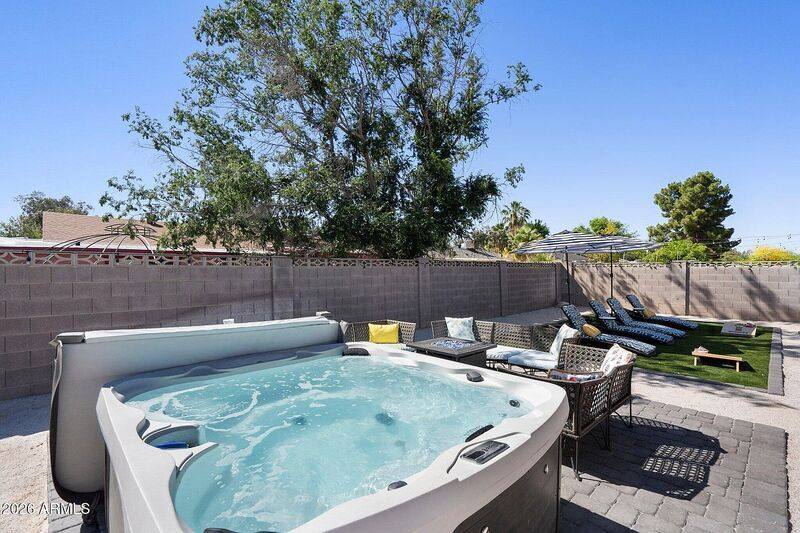 House for rent at 13608 N 41st Place, Phoenix, AZ 85032