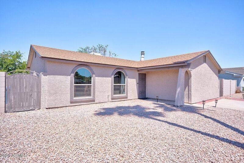 House for rent at 13608 N 41st Place, Phoenix, AZ 85032