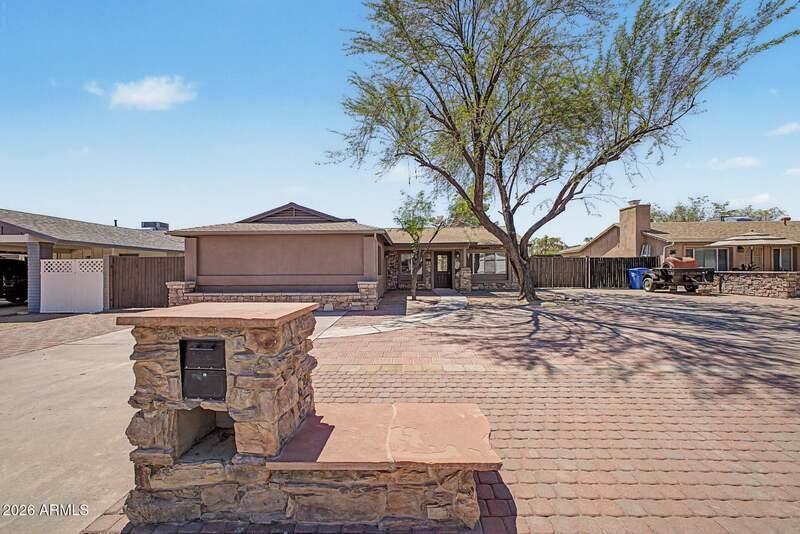 House for rent at 2601 E Dahlia Dr, Phoenix, AZ 85032