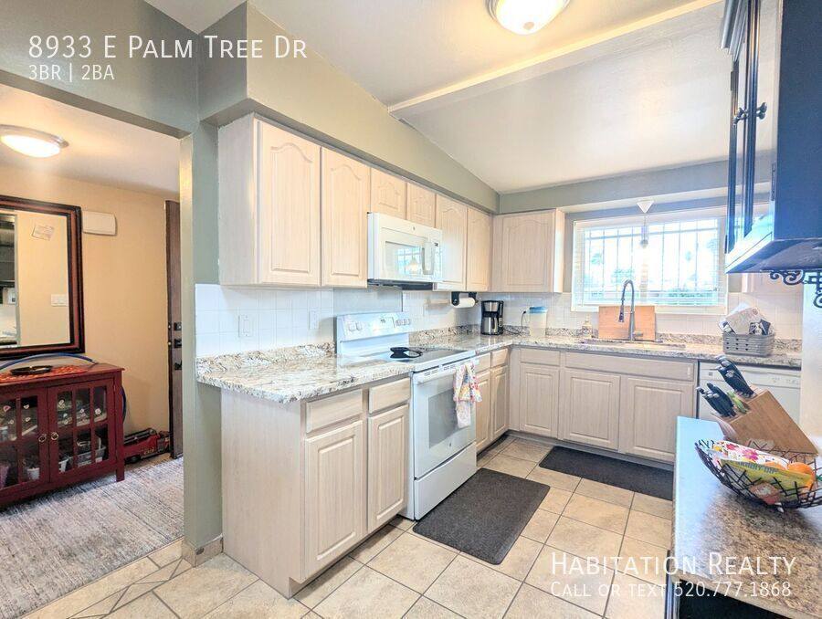 House for rent at 8933 E Palm Tree Dr, Tucson, AZ 85710