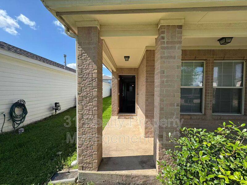 House for rent at 19210 Camerons Camp Dr, Richmond, TX 77407