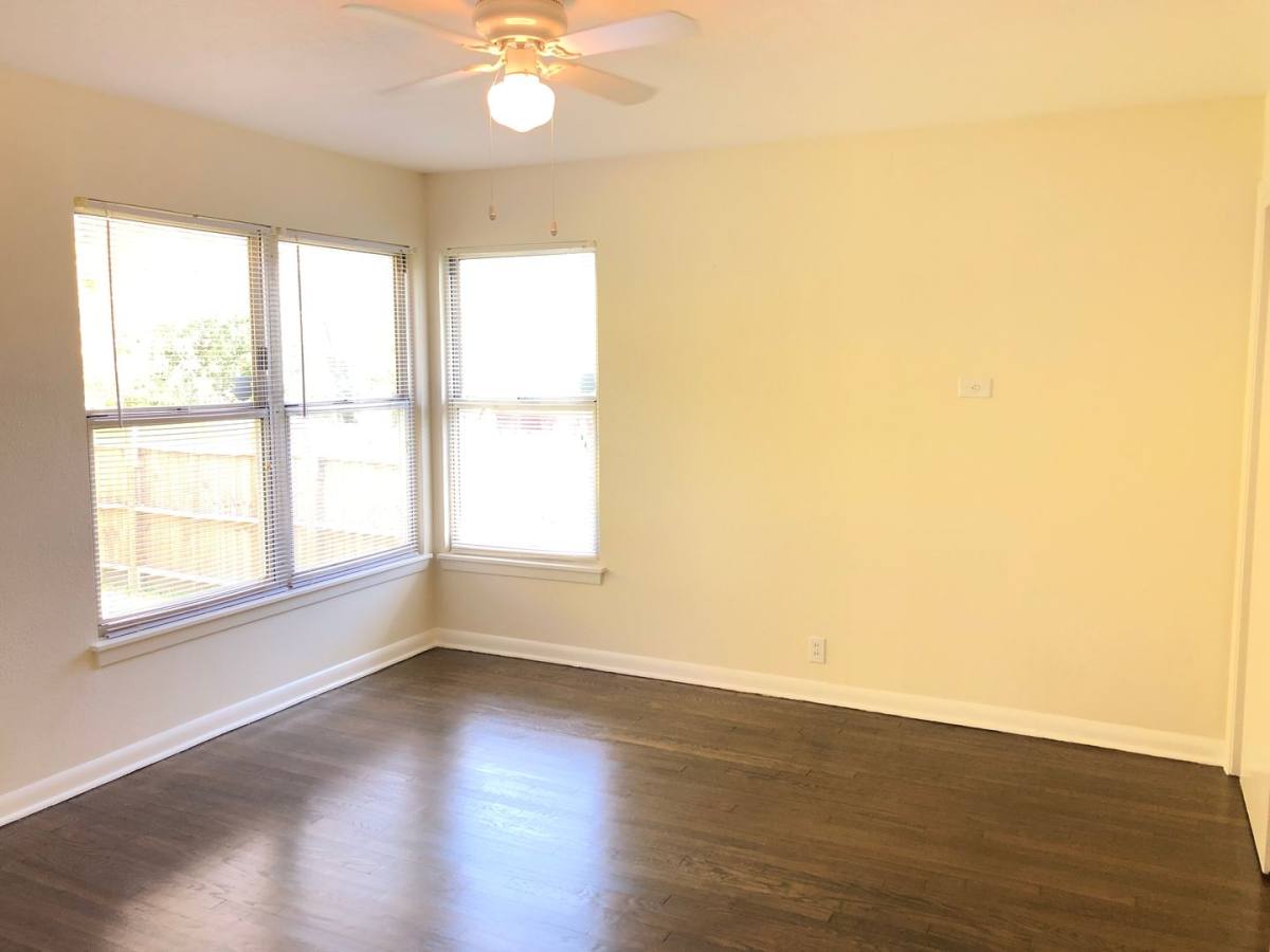 House for rent at 210 Laddie Place, San Antonio, TX 78201
