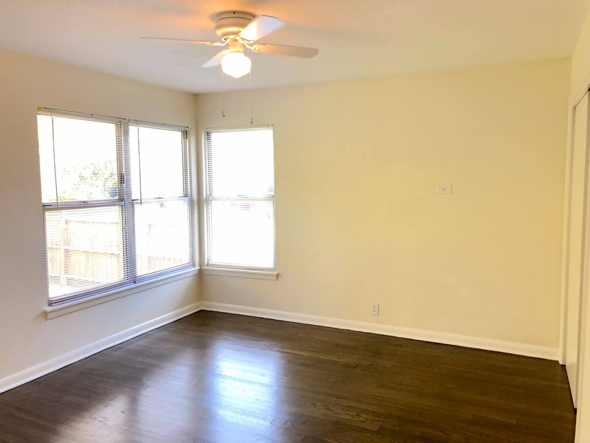 House for rent at 210 Laddie Place, San Antonio, TX 78201