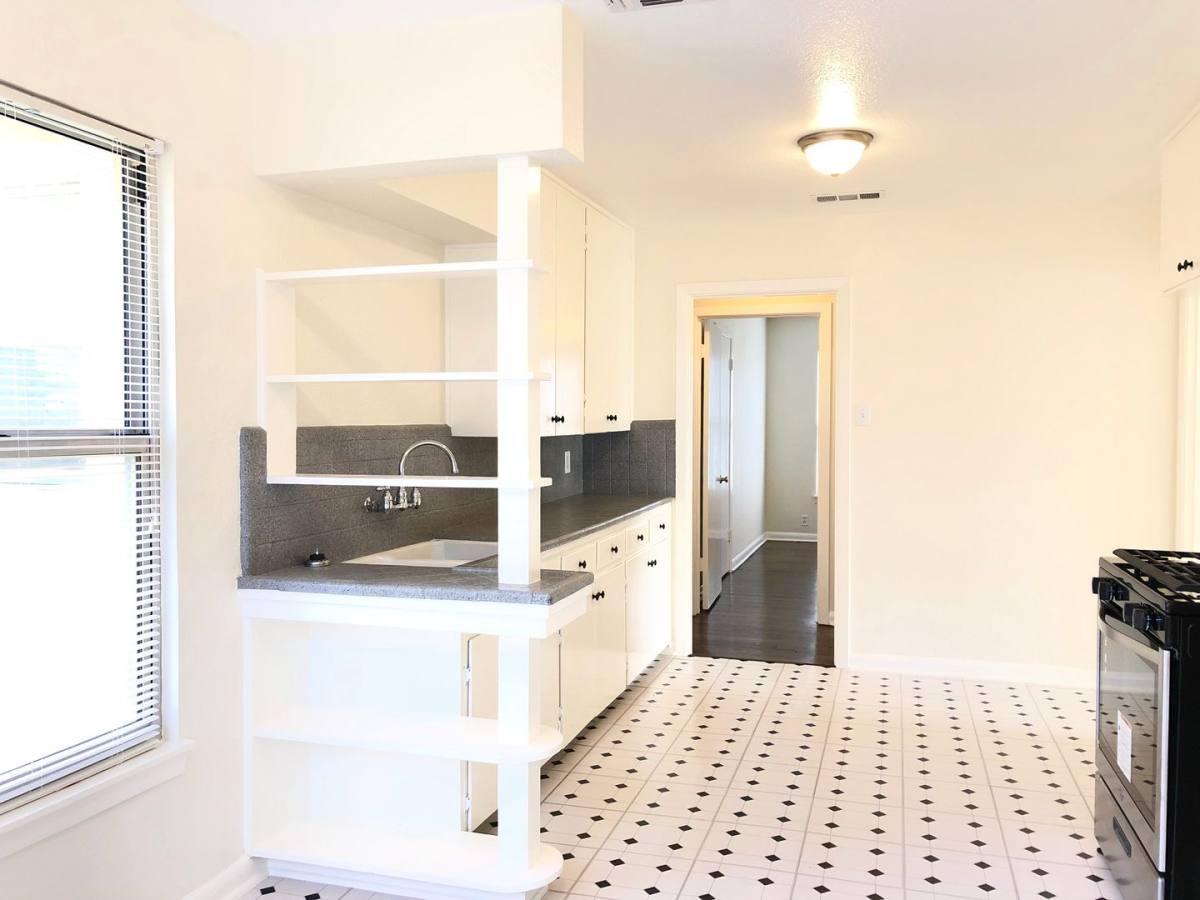 House for rent at 210 Laddie Place, San Antonio, TX 78201