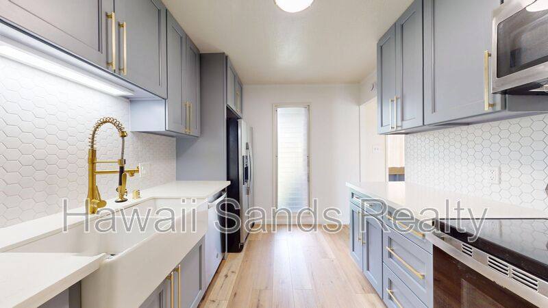 Townhouse for rent at 98-1426 D Kaahumanu St #74, Pearl City, HI 96782