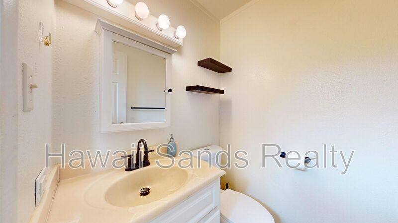 Townhouse for rent at 98-1426 D Kaahumanu St #74, Pearl City, HI 96782