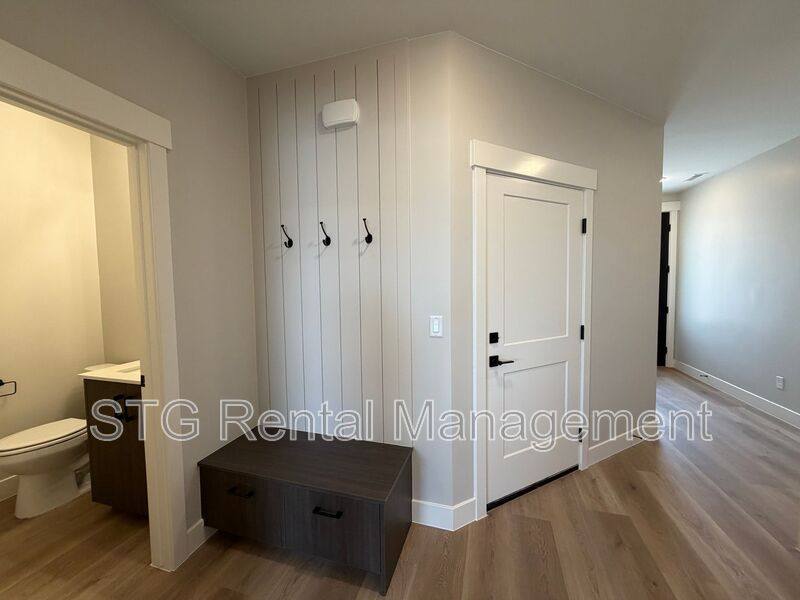 Townhouse for rent at 577 E Hemsworth Lane, Washington, UT 84780