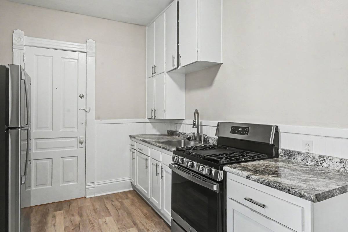 Apartment for rent at 513 Wheaton Ave, Kalamazoo, MI 49008
